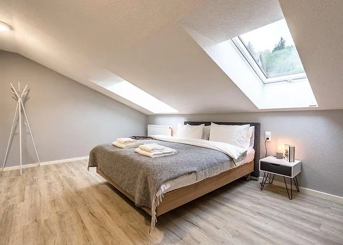 Stuub Langenbach فندق تيتيسي نيوستادت